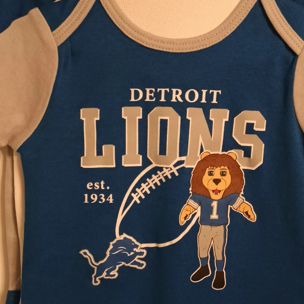 NWT 12 Month Old 3 Piece Creeper Set Detroit Lions Blue and Gray Baby Bodysuit